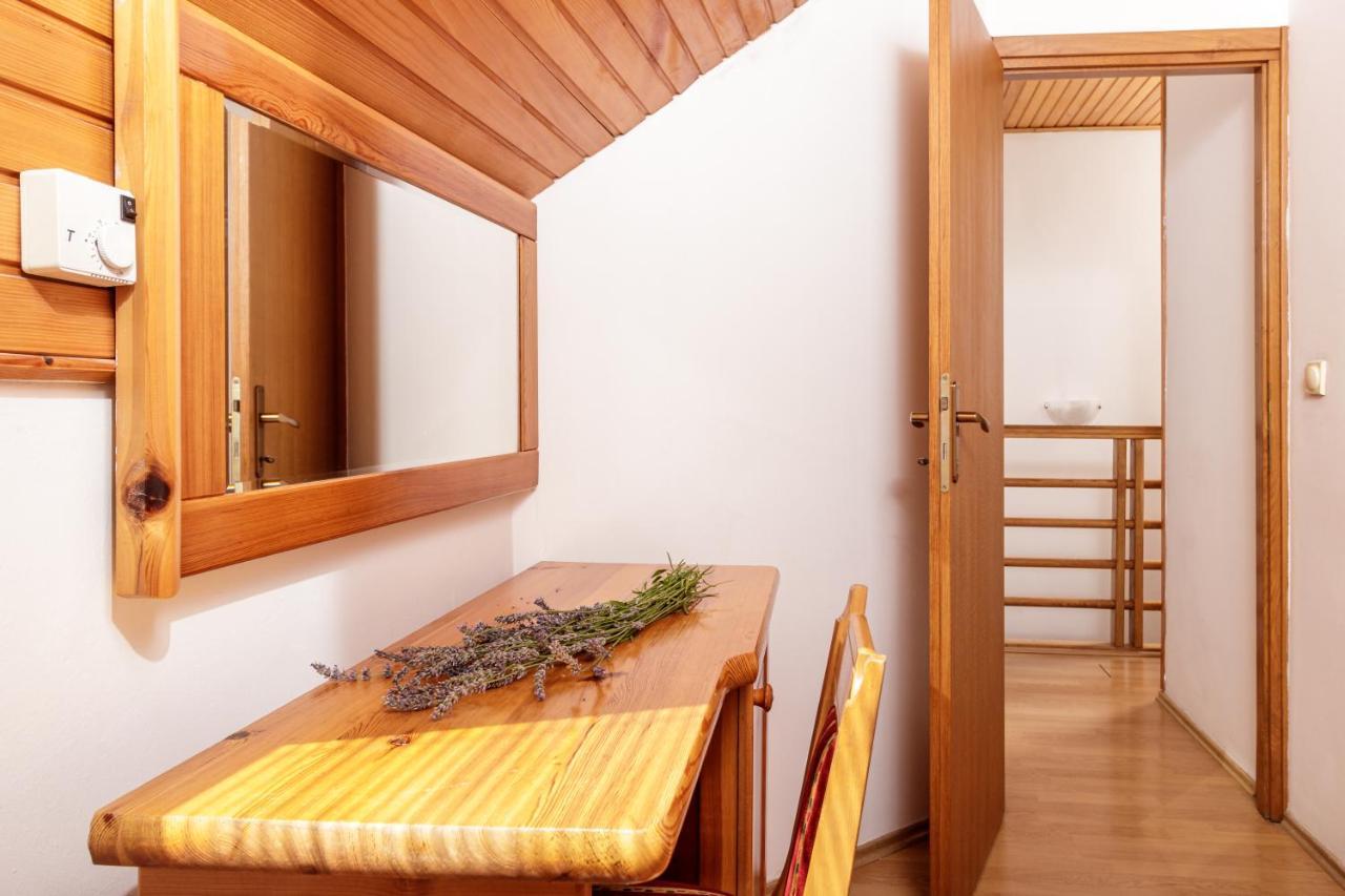 Kraljevi Konaci Zlatibor Zlatibor