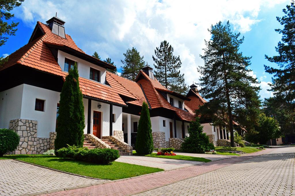 Kraljevi Konaci Zlatibor * Zlatibor